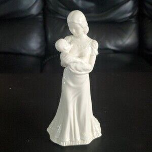 Lenox Porcelain Figurine Mother and Child - gold backstamp